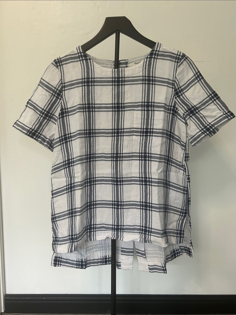 Madewell White and Navy Plaid Short Sleeve Top